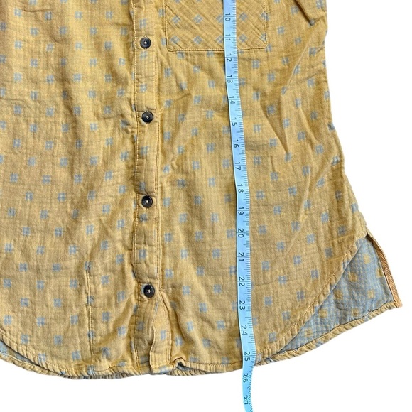 Columbia Sportswear Yellow Sleeveless Button Front Top Small - Picture 5 of 5